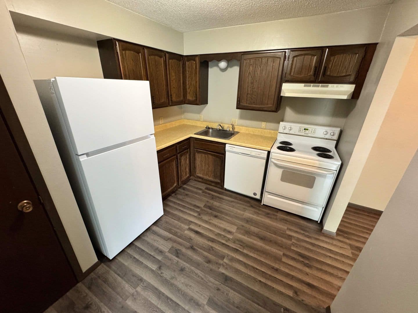 Grinnell Apartment: 101 4th Ave