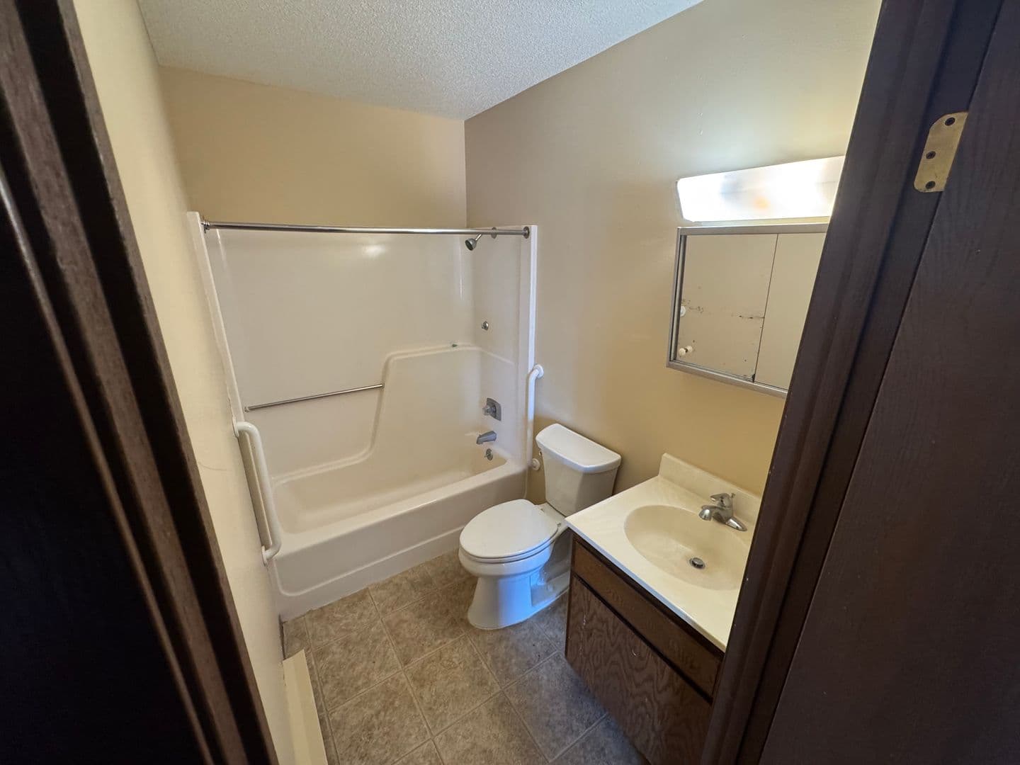 Jefferson Apartment: 1310 Westwood Drive