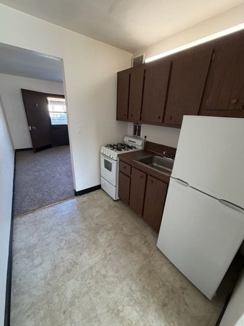 Mason City Apartment: 216-220 3rd Street NE