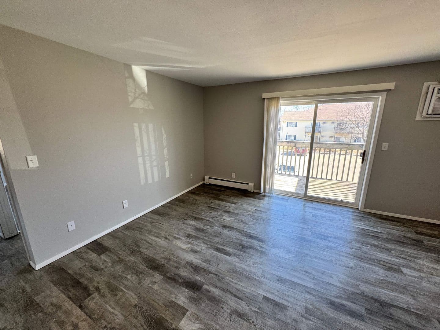 Boone Apartment: 115 1st Street