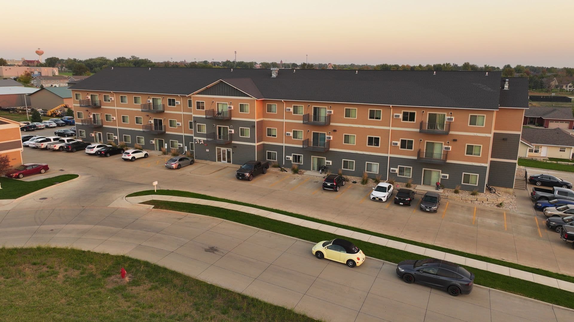 Orange City Apartment: 701 15th Street SE
