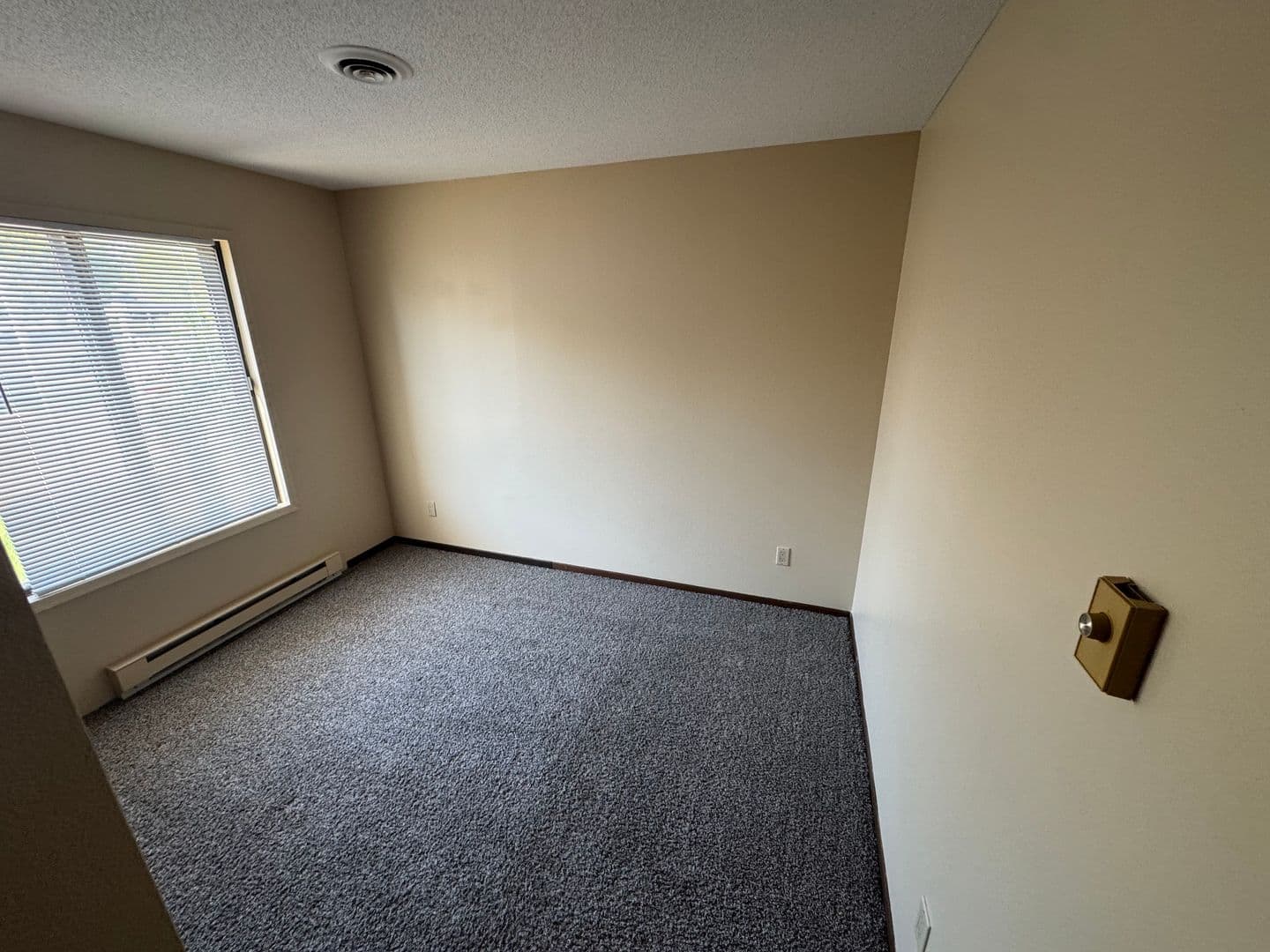 Jefferson Apartment: 1310 Westwood Drive