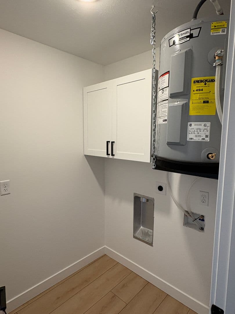 Worthington Apartment: 1604/1608/1612/1616/1620 Darling Drive