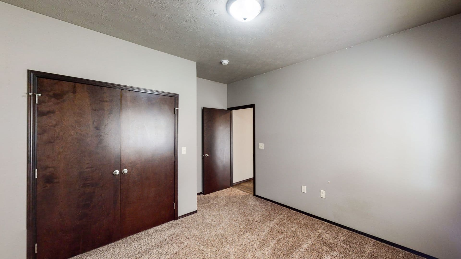Orange City Apartment: 701 15th Street SE
