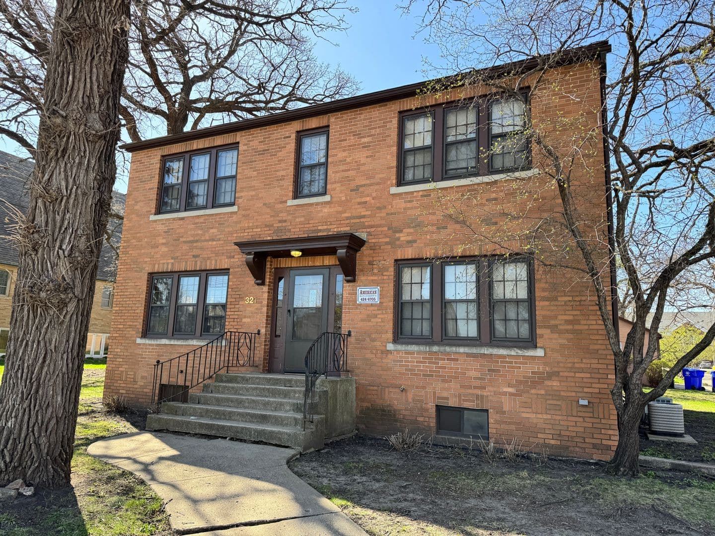 Mason City Apartment: 321 E. State Street