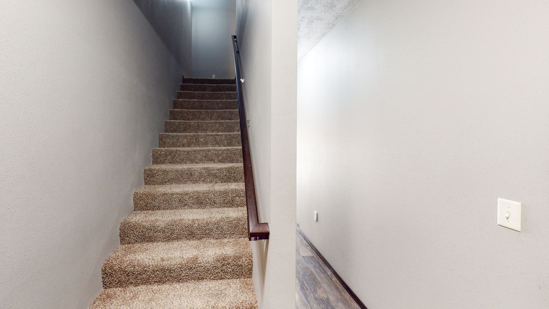 Orange City Apartment: 701 15th Street SE