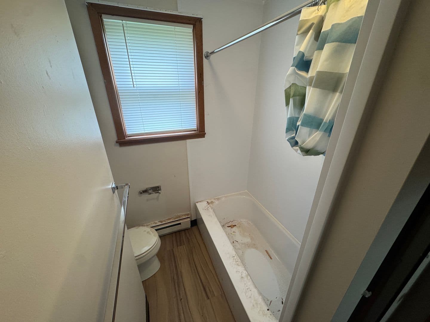 Orange City Apartment: 317 Delaware Avenue SW