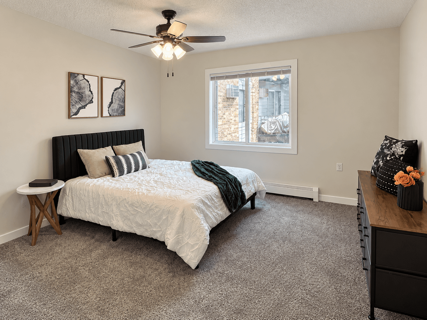 Sioux Falls Apartment: 500 S Kiwanis Ave
