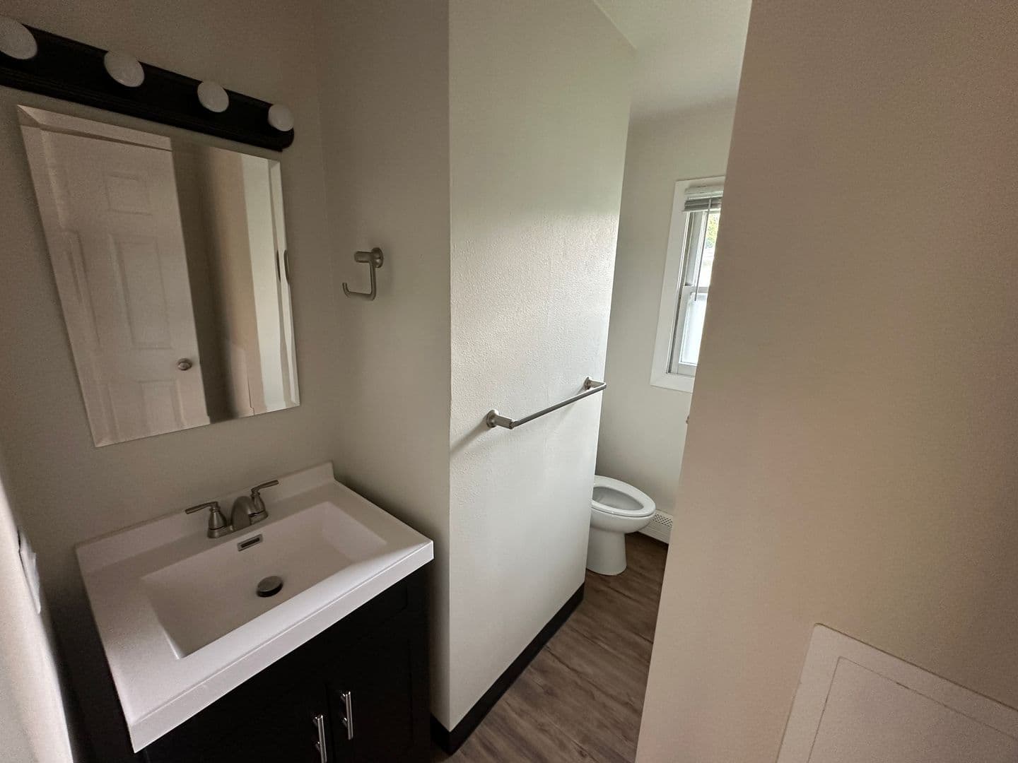 Orange City Apartment: 321 Delaware Avenue SW