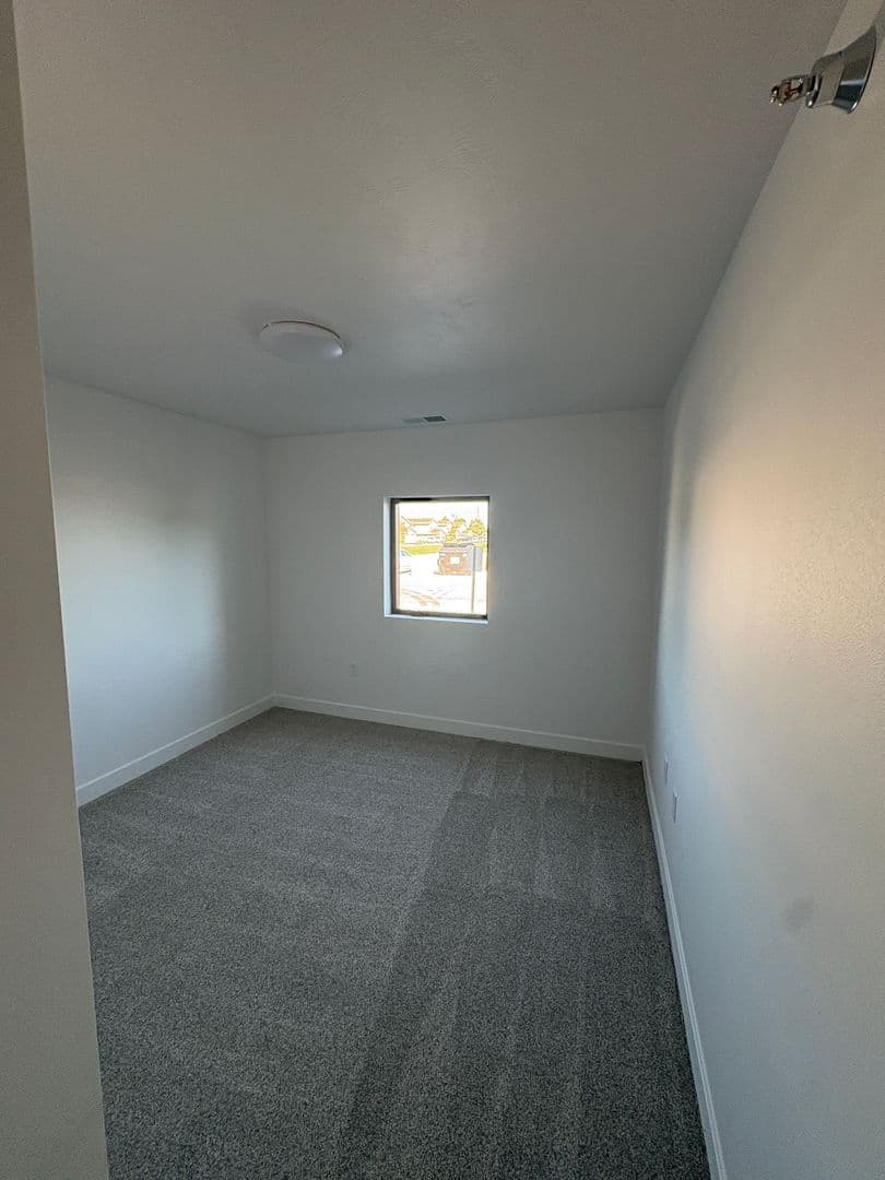 Worthington Apartment: 1604/1608/1612/1616/1620 Darling Drive