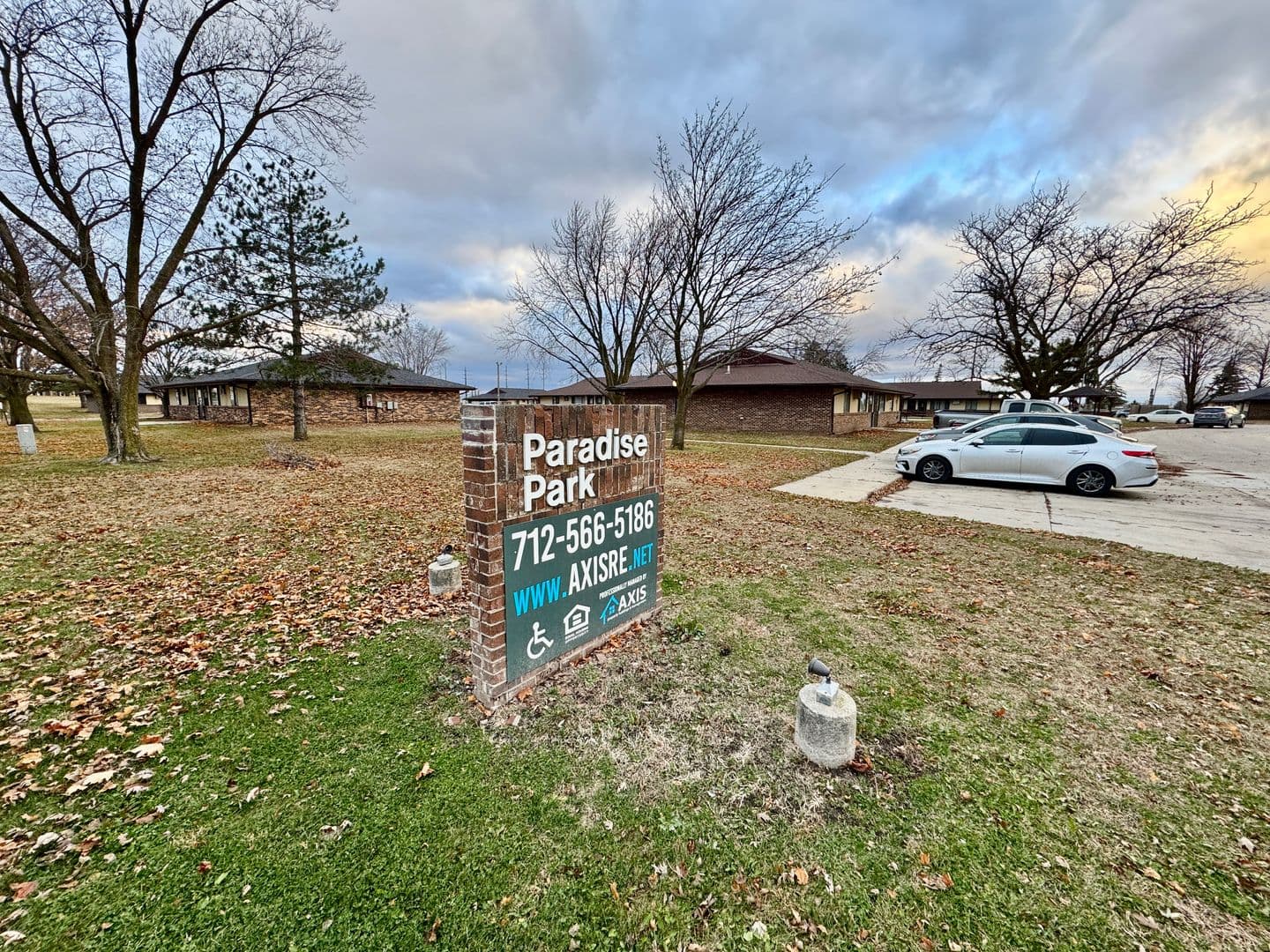 Storm Lake Apartment: 601 W 9th Street