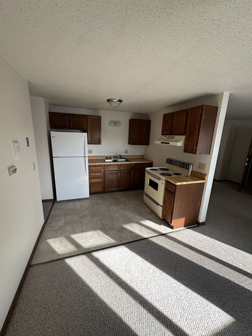 Mason City Apartment: 651 6th Street SE