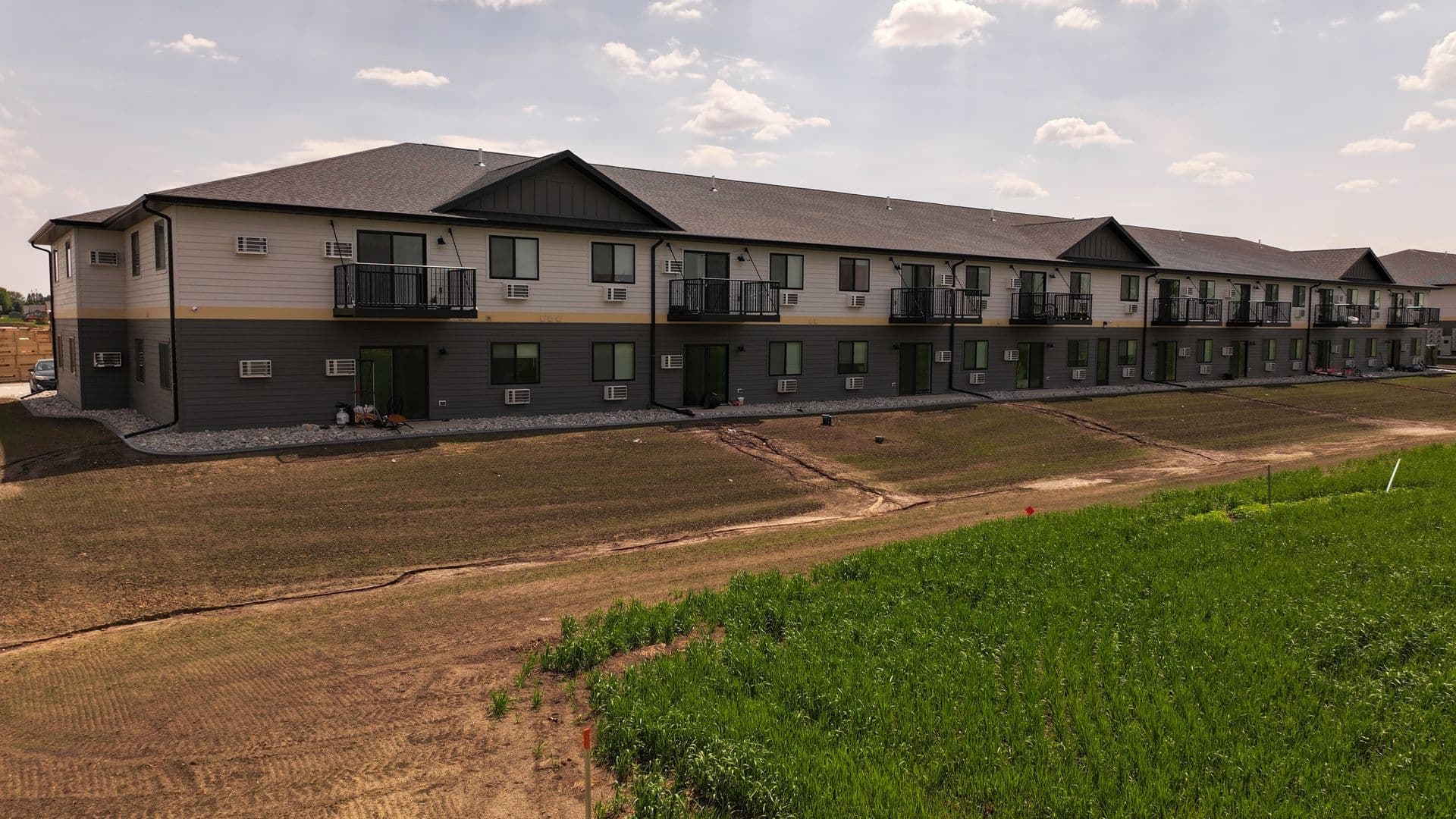 Sioux Center Apartment: 1811 11th Ave NE