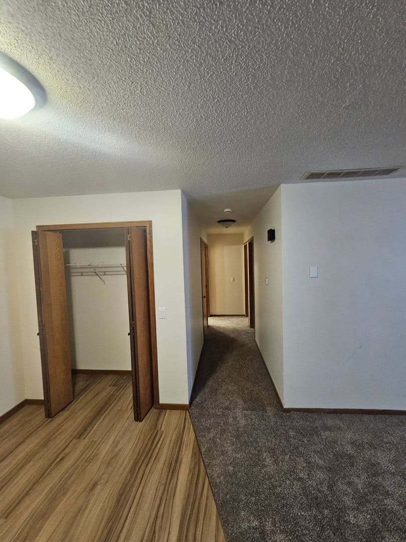Carroll Apartment: 422 E 7th Street