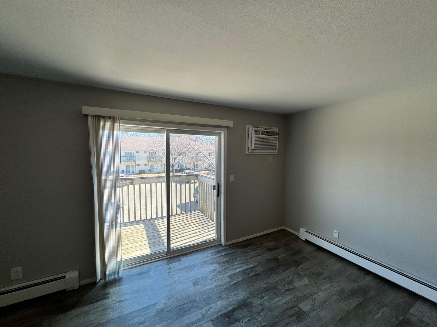 Boone Apartment: 115 1st Street
