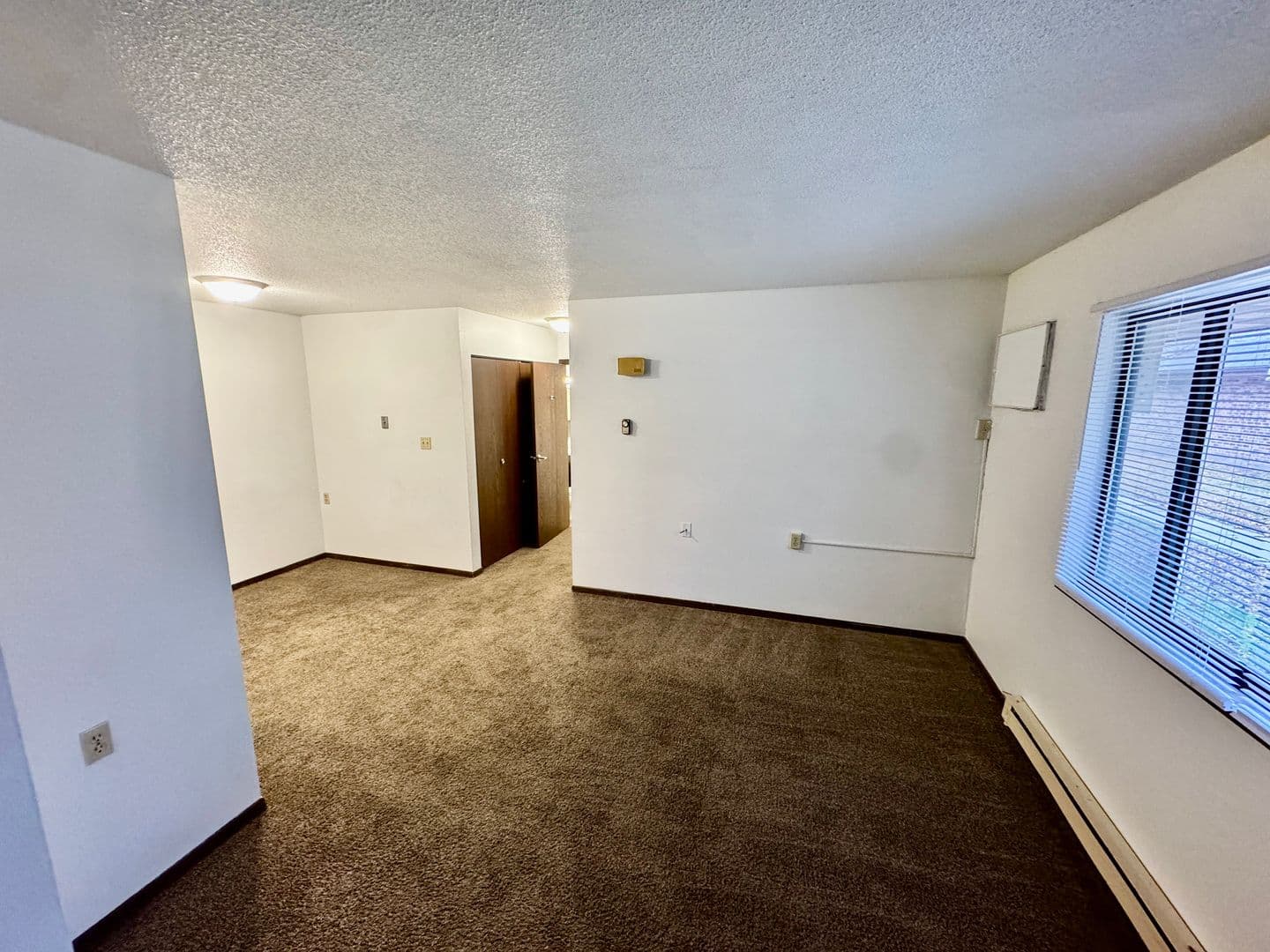 Storm Lake Apartment: 601 W 9th Street