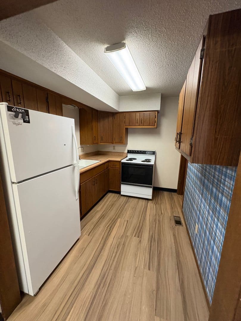 Orange City Apartment: 213 7th Street NE