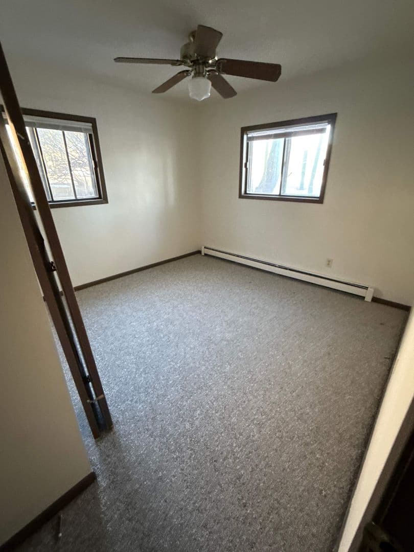 Mason City Apartment: 1220 Plymouth Rd.