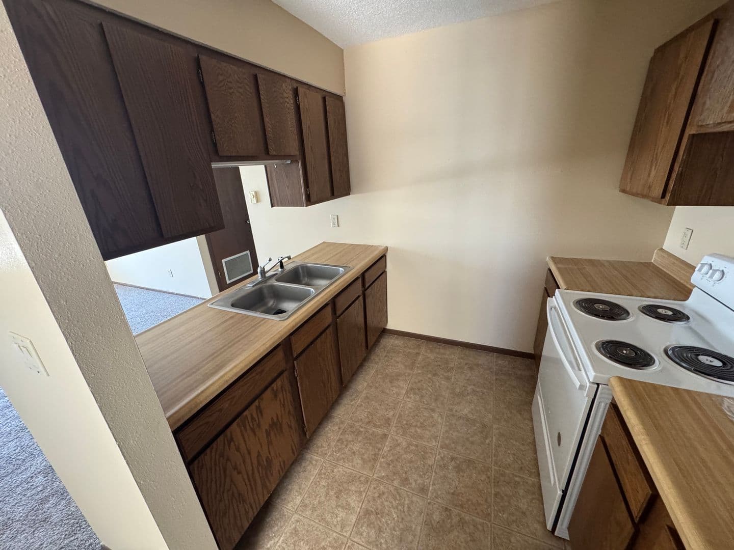 Jefferson Apartment: 1310 Westwood Drive