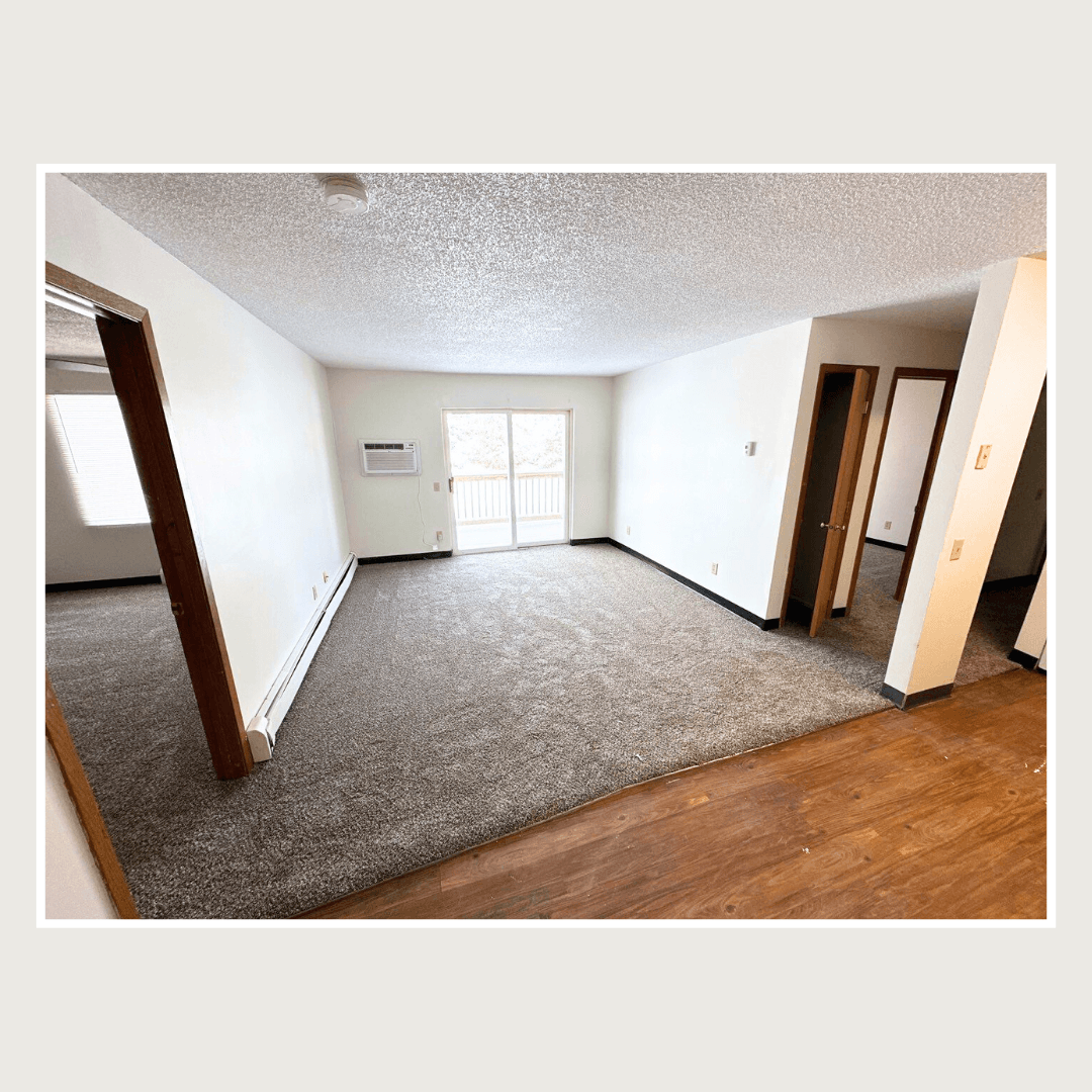 Red Oak Apartment: 2400 North 8th Street