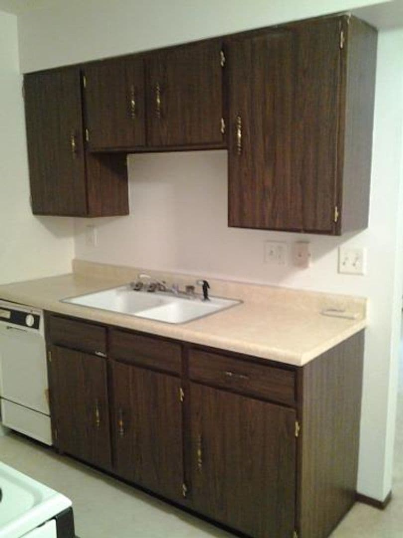 Mason City Apartment: 333 W. State Street