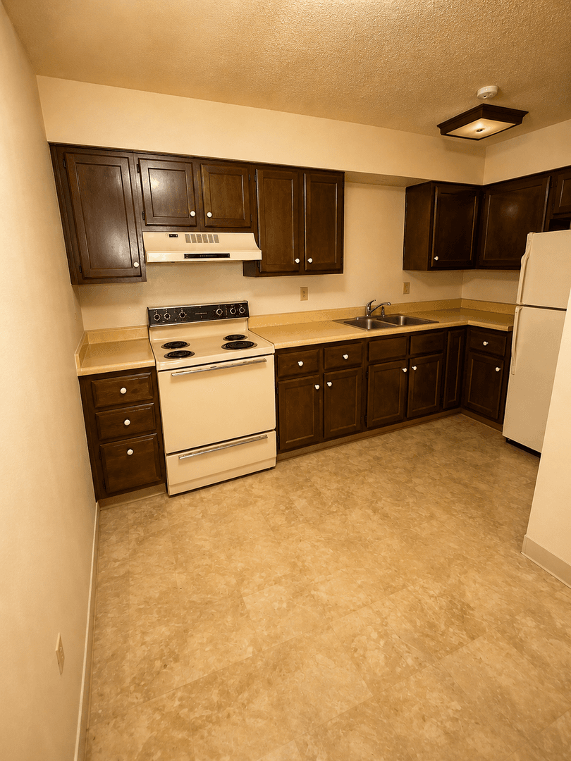 Mason City Apartment: 1220 Plymouth Rd.