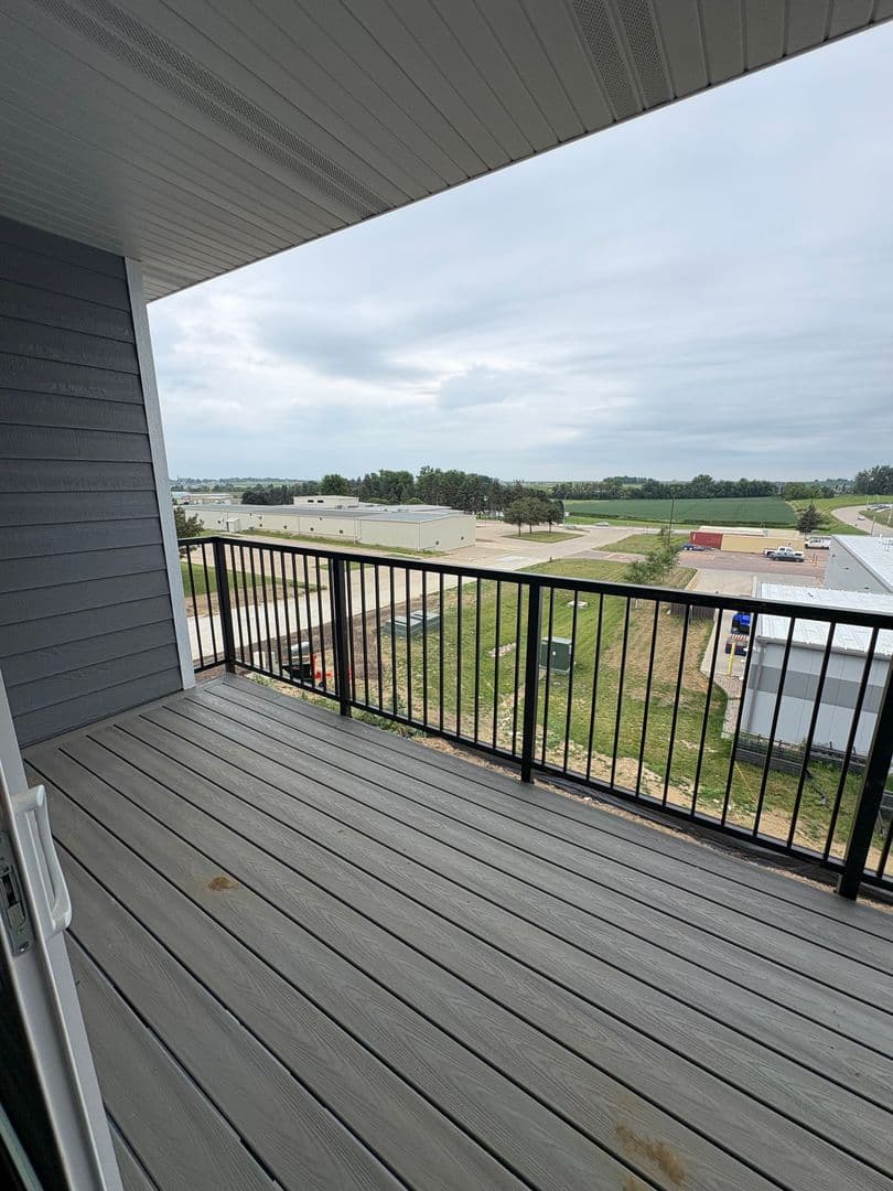 Orange City Apartment: 600 Salem Ave SE