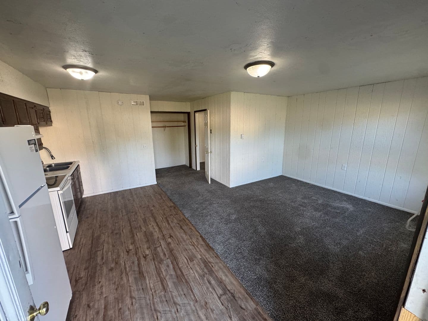 Sheldon Apartment: 405 Pine Street
