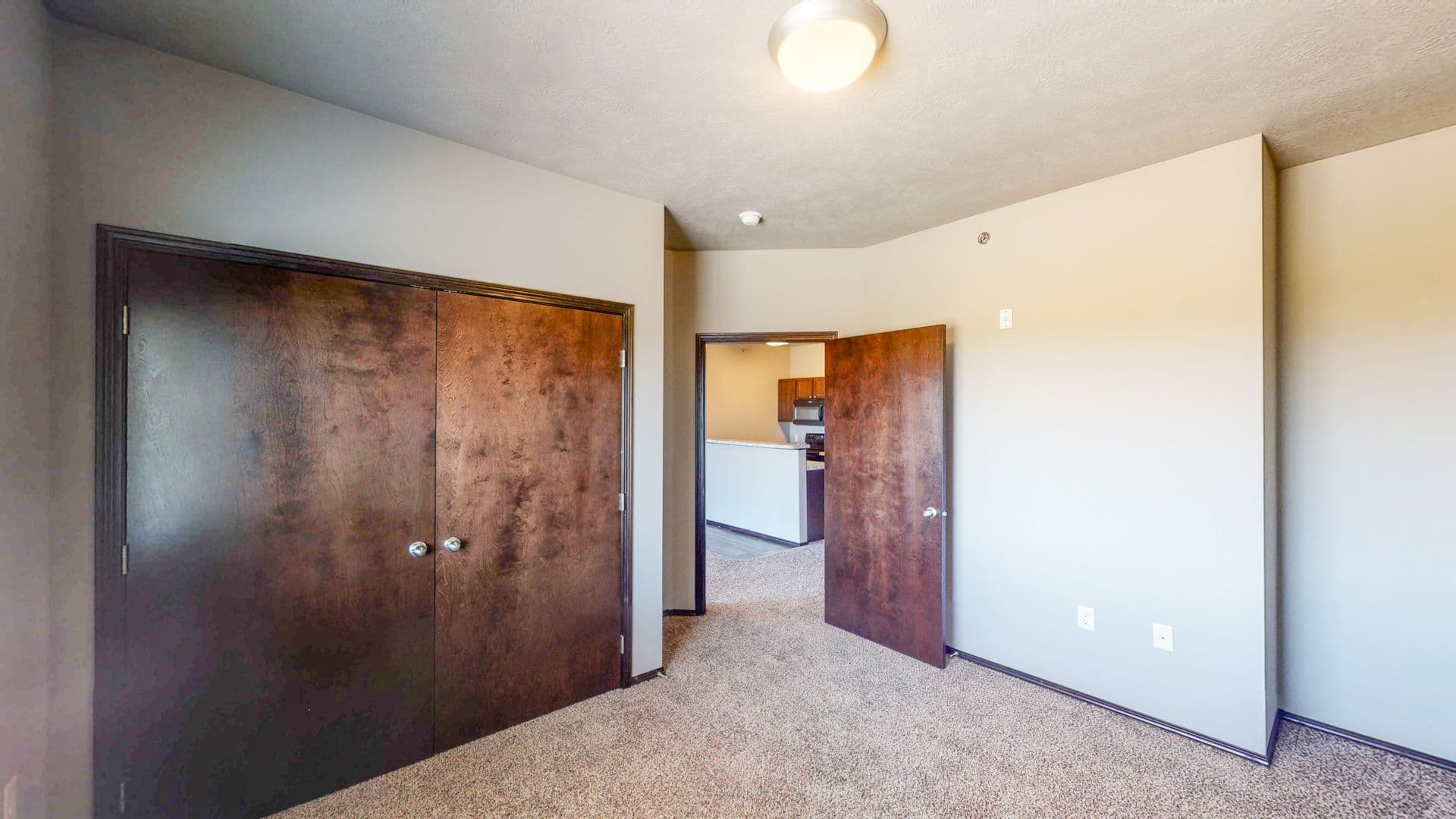 Orange City Apartment: 701 15th Street SE
