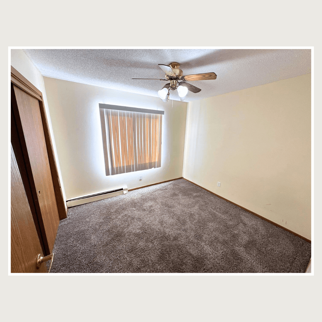 Red Oak Apartment: 2400 North 8th Street