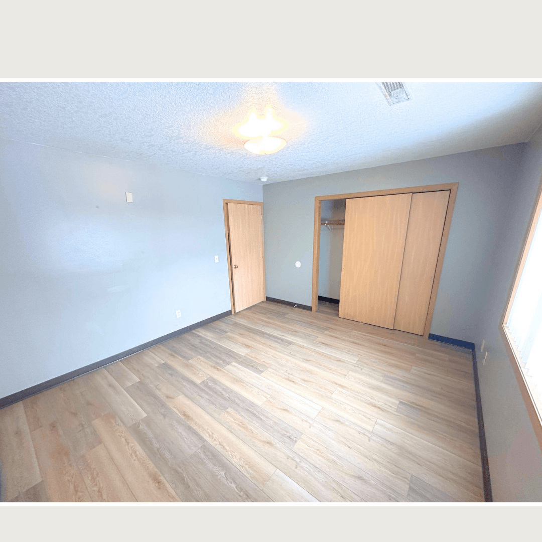 Spencer Apartment: 100/102/104 12th Street SW