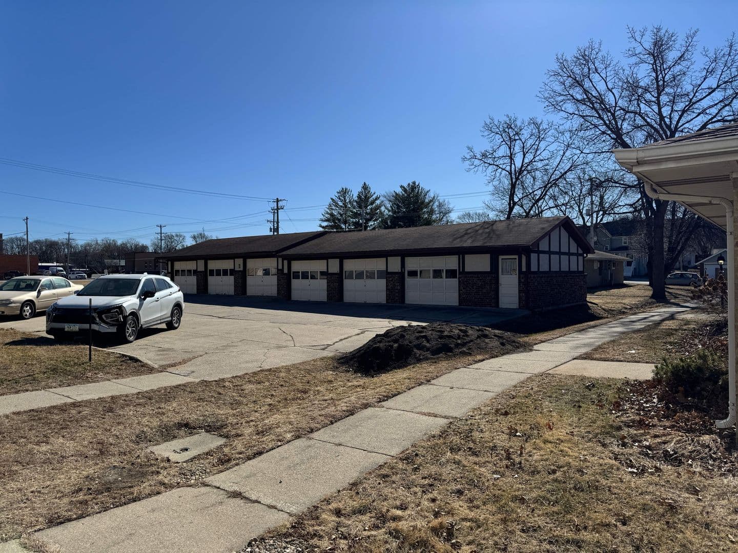 Boone Apartment: 608 Greene Street