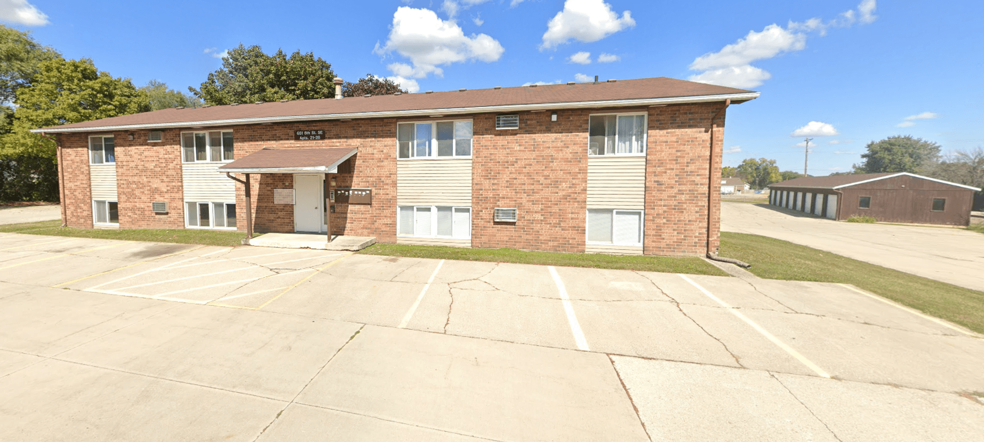 Mason City Apartment: 651 6th Street SE