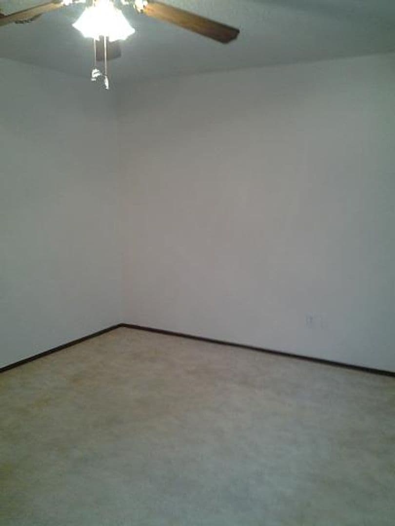 Mason City Apartment: 333 W. State Street