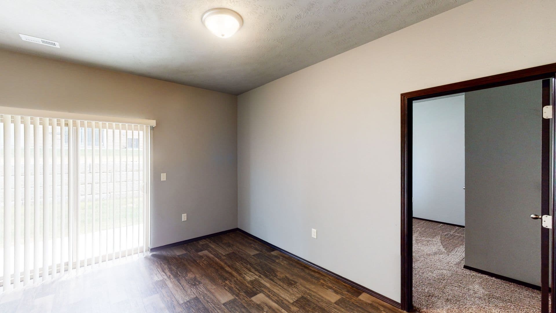 Orange City Apartment: 701 15th Street SE