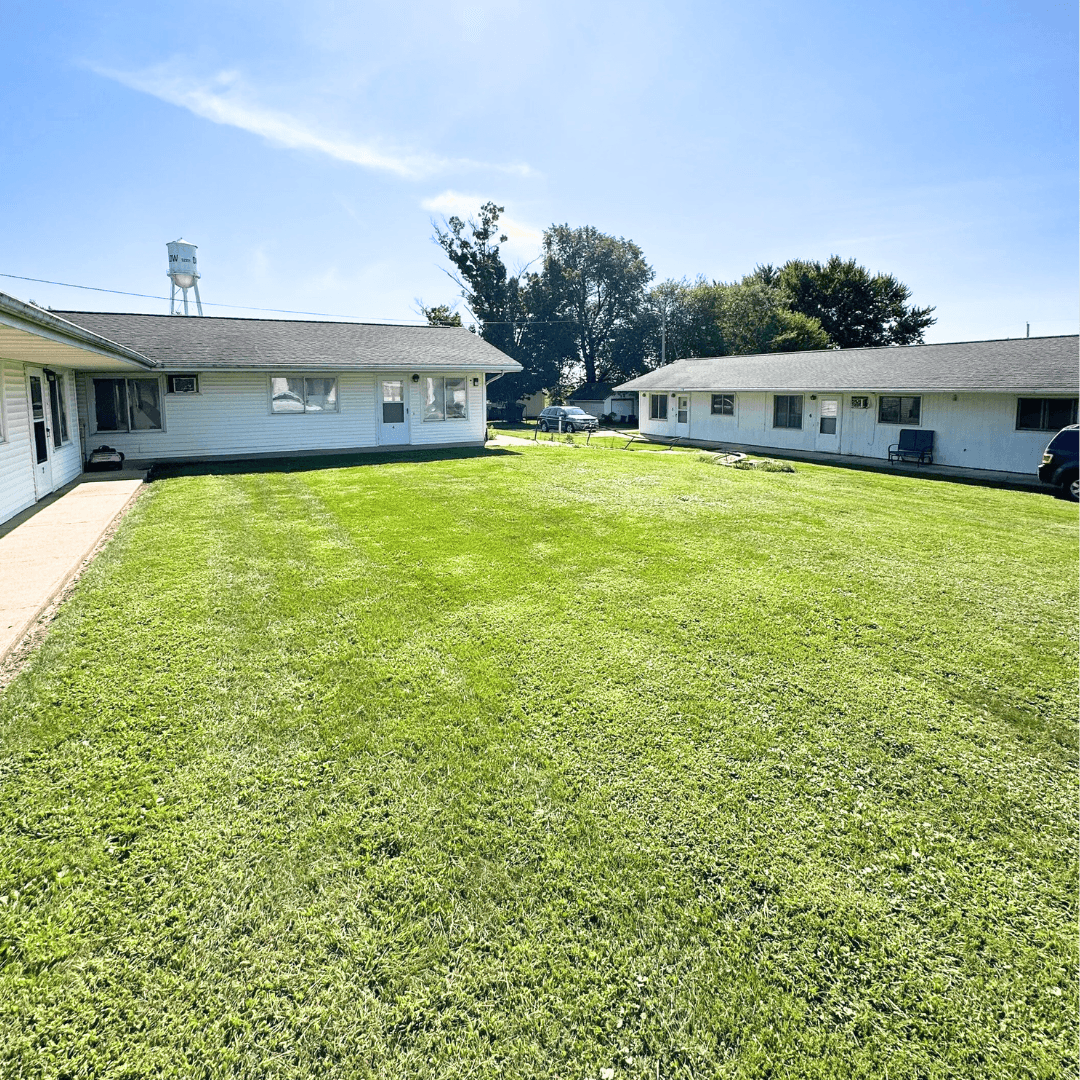 Onslow Apartment: 105 1st Street