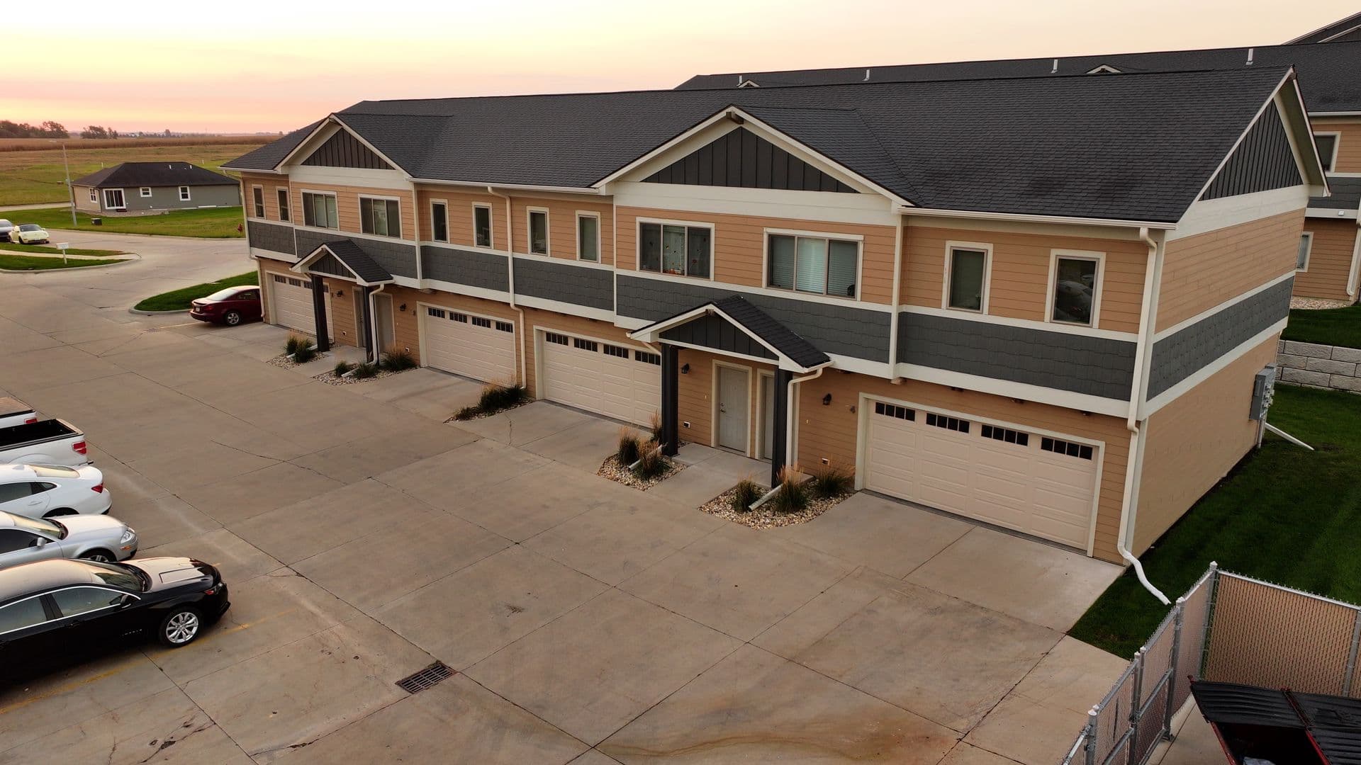 Orange City Apartment: 701 15th Street SE