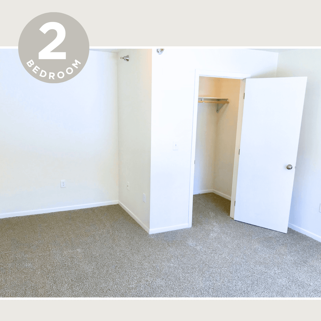 Le Mars Apartment: 320 1st Ave SE