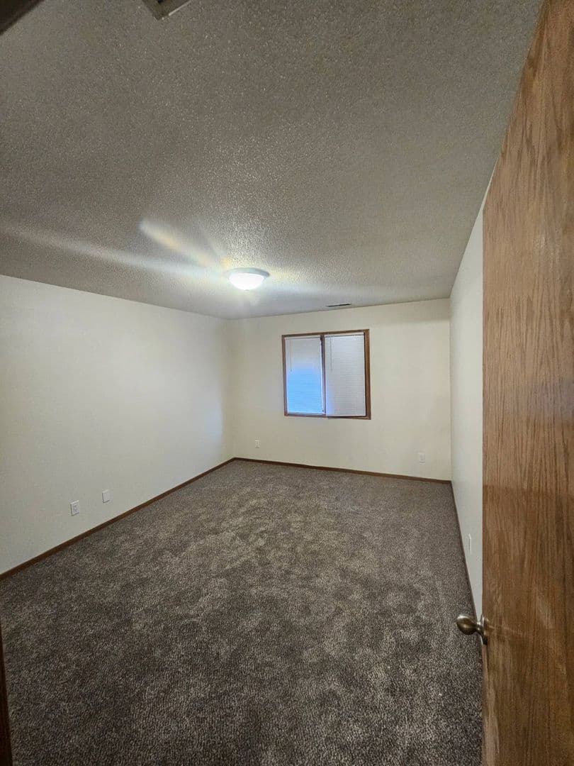 Carroll Apartment: 422 E 7th Street