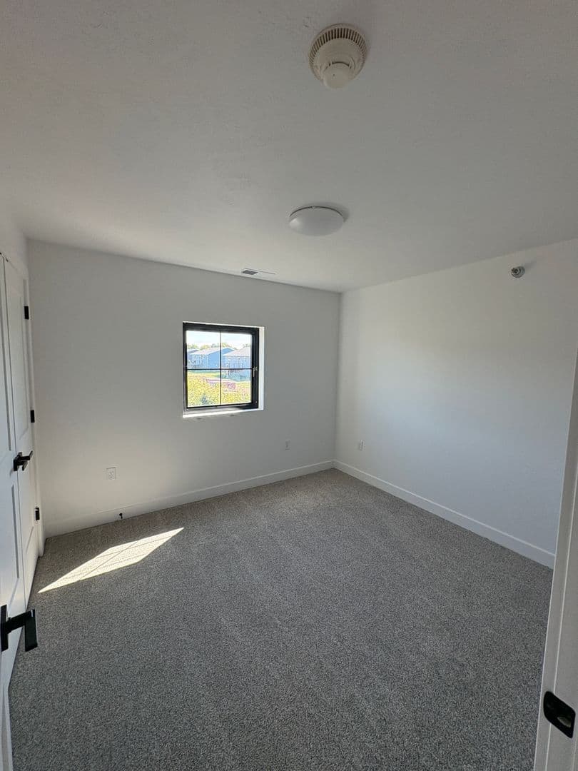 Worthington Apartment: 1604/1608/1612/1616/1620 Darling Drive