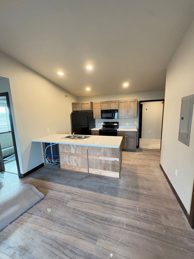 Sioux Center Apartment: 1811 11th Ave NE