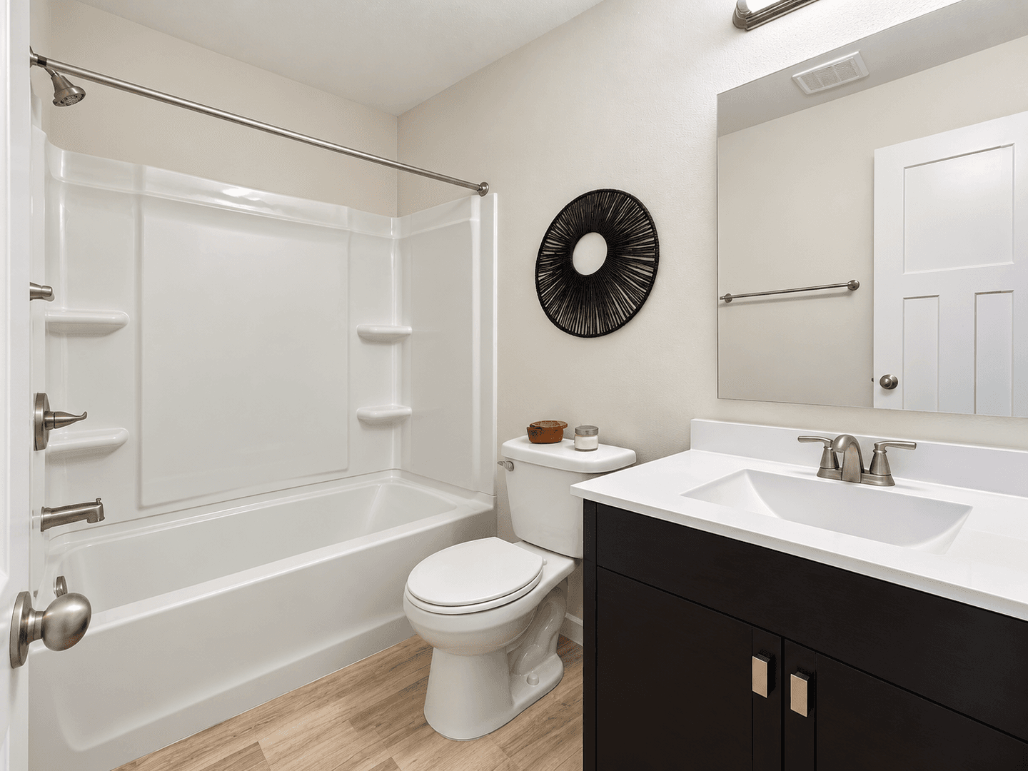 Sioux Falls Apartment: 500 S Kiwanis Ave