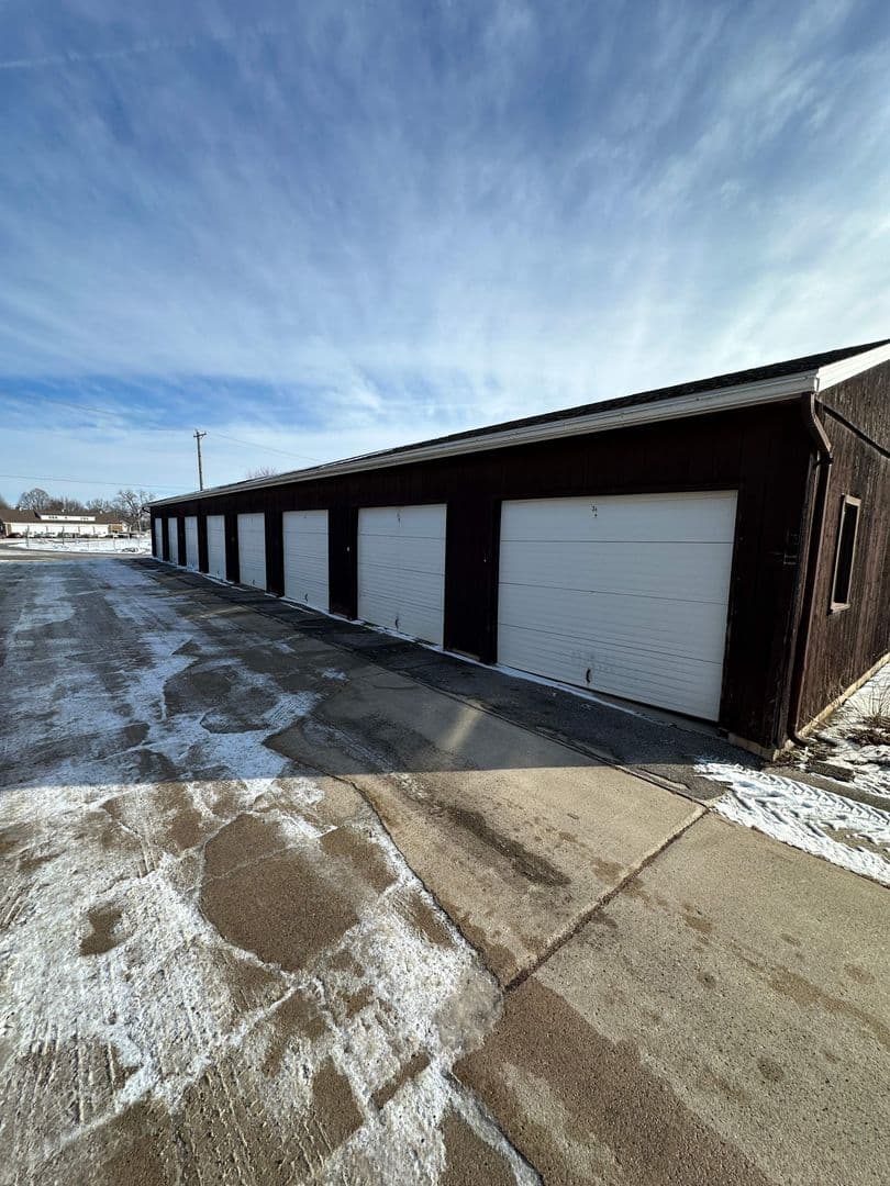 Mason City Apartment: 651 6th Street SE
