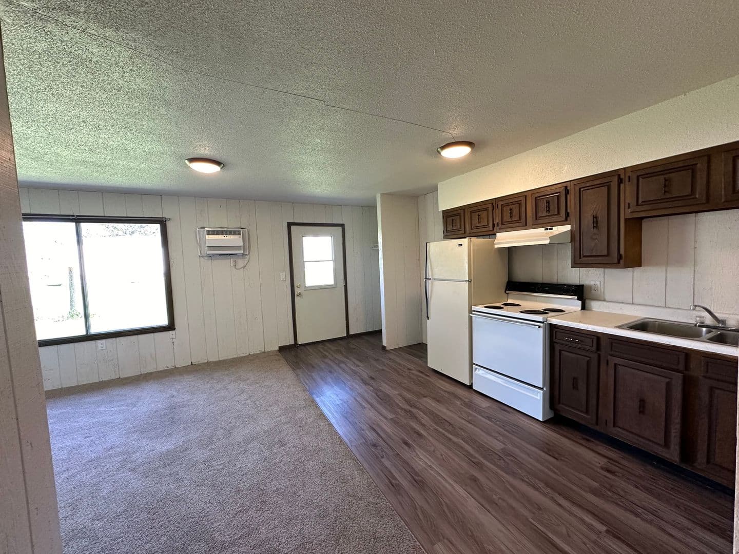Sheldon Apartment: 405 Pine Street