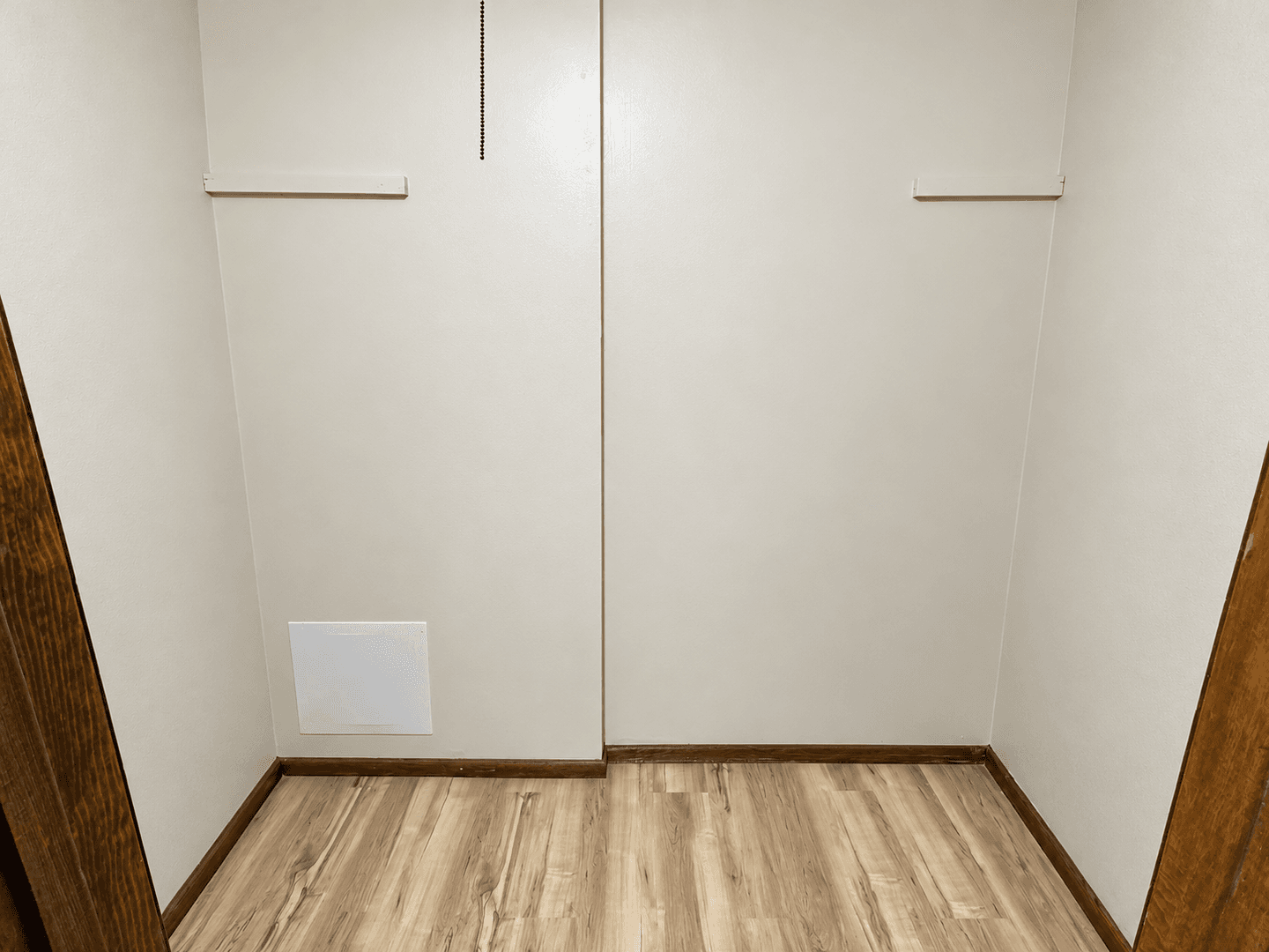 Sioux Falls Apartment: 500 S Kiwanis Ave