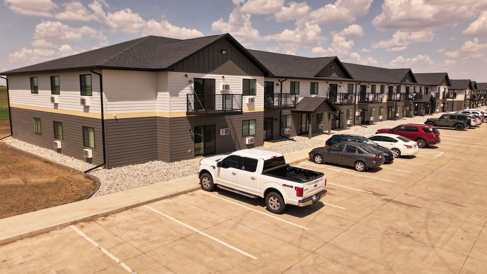 Sioux Center Apartment: 1811 11th Ave NE