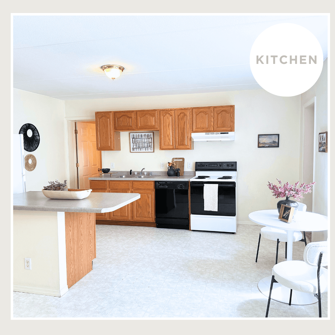 Le Mars Apartment: 1111 2nd Ave. SE