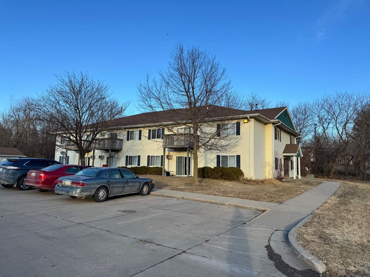 Boone Apartment: 115 1st Street