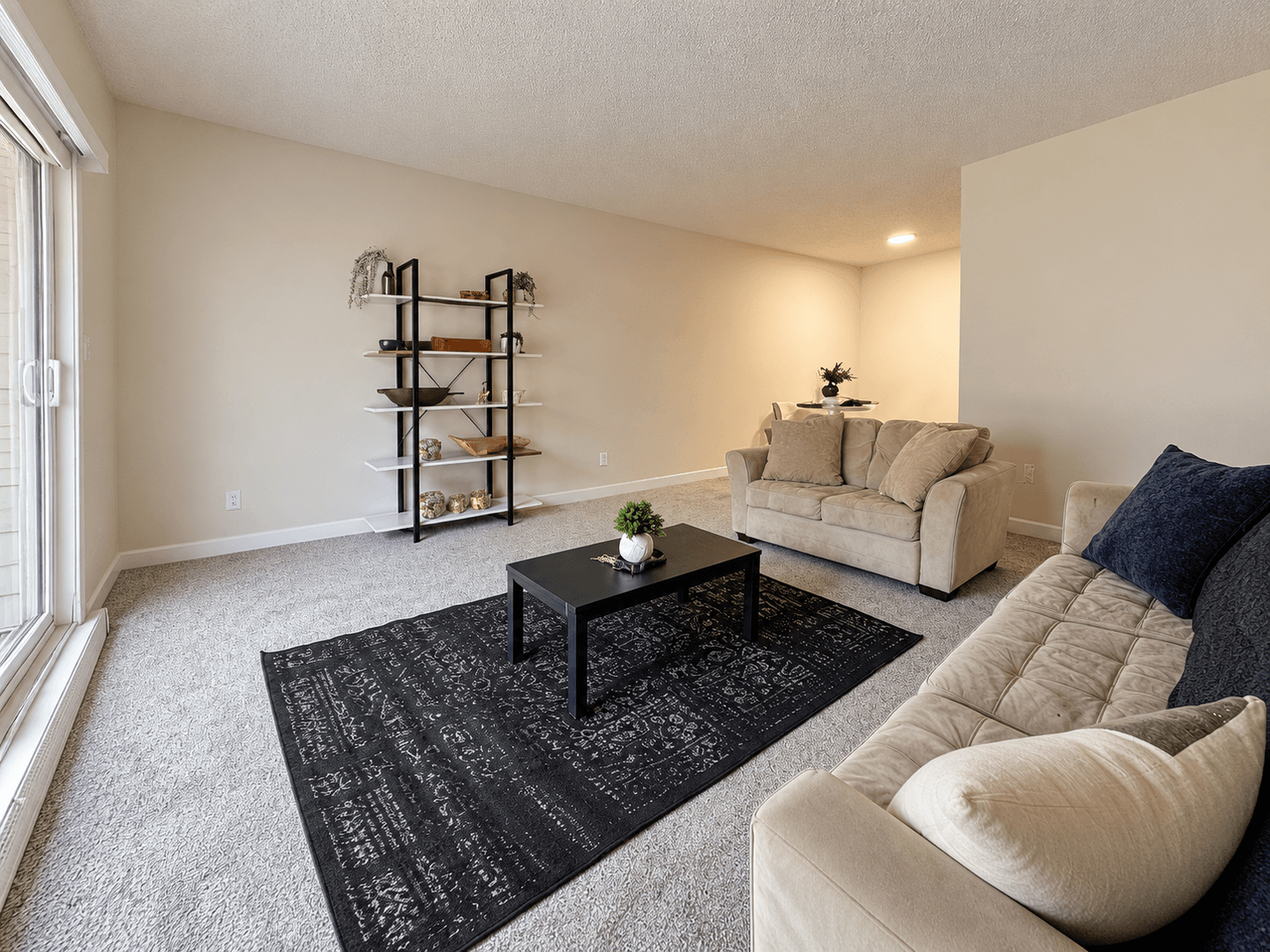 Sioux Falls Apartment: 500 S Kiwanis Ave