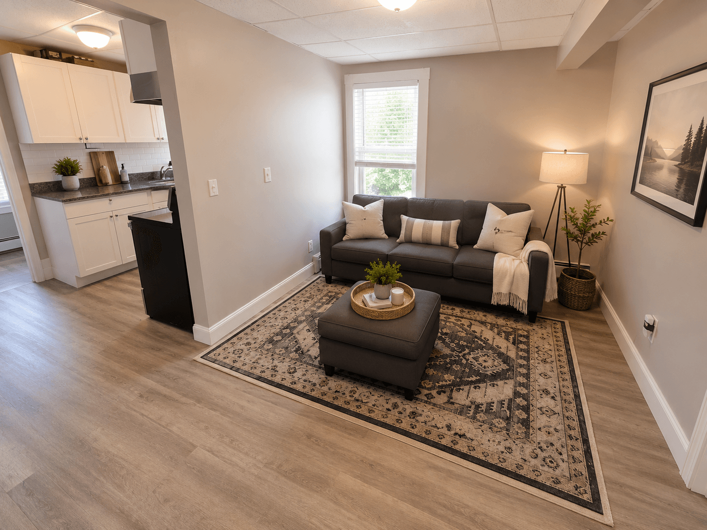Derry Apartment: 16 Maple Street